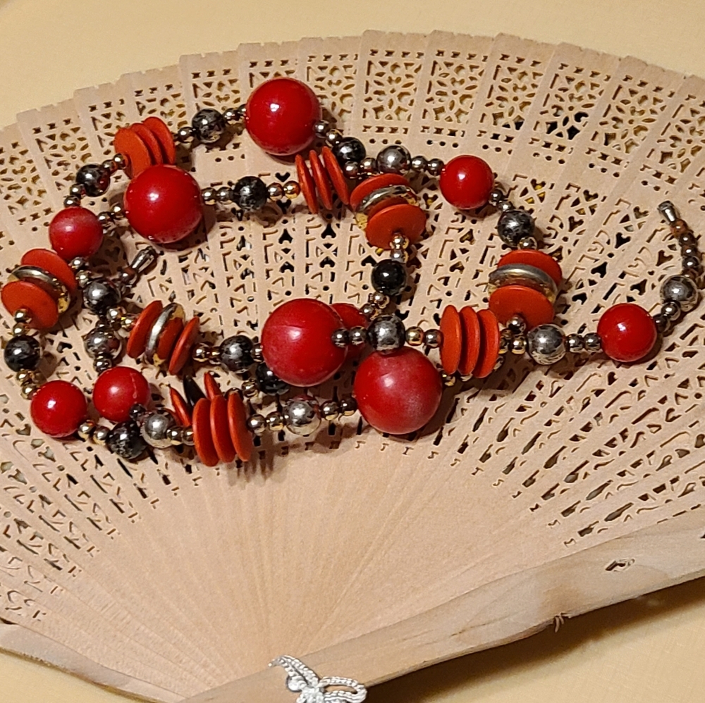 Beaded Necklace - Picture 9 of 17